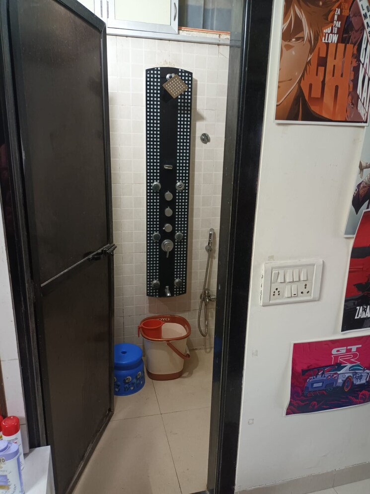 Bathroom, best-complex-andheri-west 3 Bedroom 950 Sq.Ft. Apartment In Andheri West Mumbai 9622949