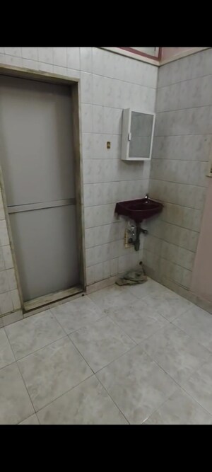 Bathroom in 1 BHK Apartment at Ghatkopar West – for Rent