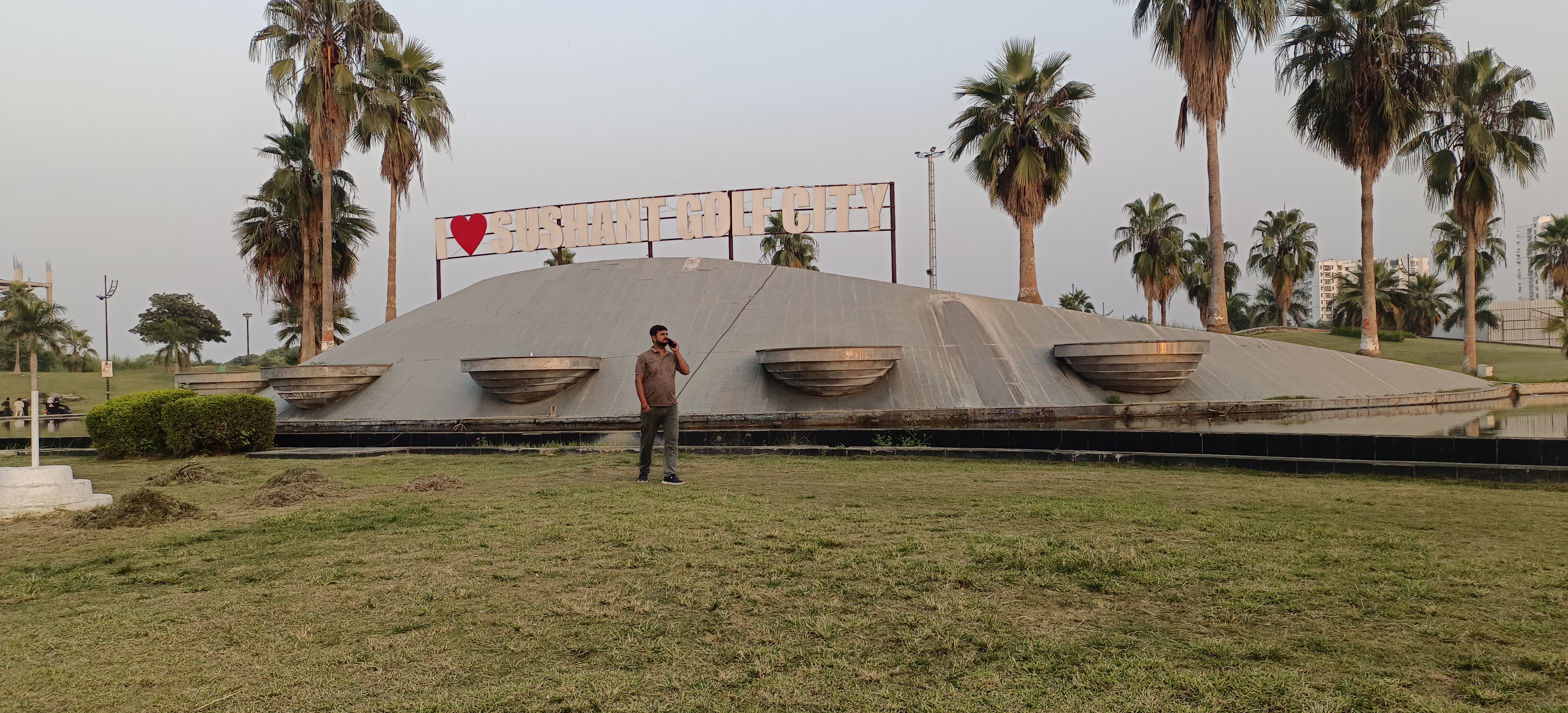 Plot For Sale in Ansal Sushant Golf city