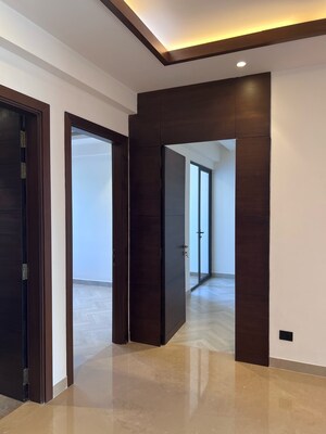 Room in 4 BHK Builder Floor at Adani Samsara Vilasa, Sector 63 – for Sale