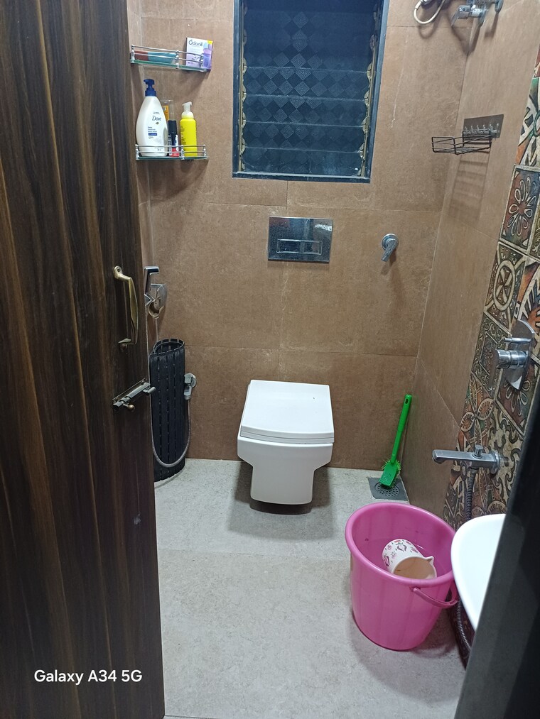 Attached Bathroom, kopar khairane 3 Bedroom 900 Sq.Ft. Apartment In Kopar Khairane Navi Mumbai 9622980