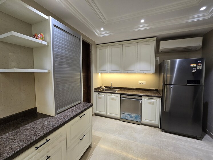 Kitchen, safdarjung enclave 4 Bedroom 4500 Sq.Ft. Apartment In Safdarjung Enclave Delhi 9622984