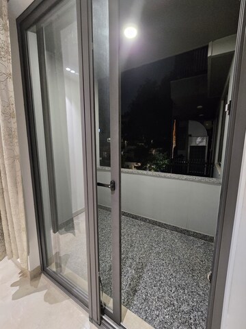 Balcony in 4 BHK Apartment at Safdarjung Enclave – for Rent