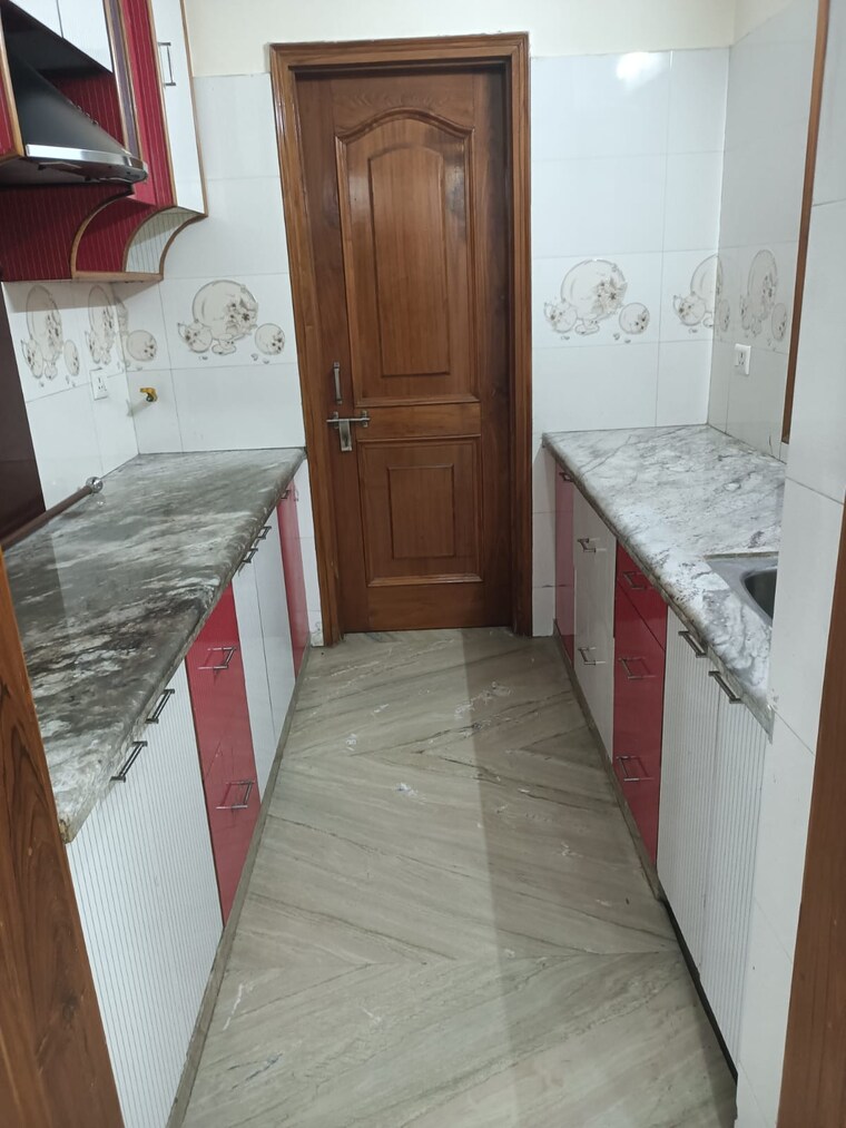 Kitchen, jagriti enclave 2 Bedroom 1000 Sq.Ft. Builder Floor In Jagriti Enclave Delhi 9622999