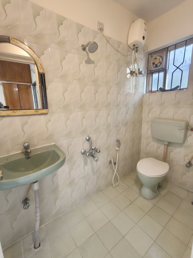 Bathroom, kodihalli 2 Bedroom 1250 Sq.Ft. Apartment In Kodihalli Bangalore 9623008