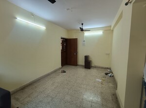 Room in 1 BHK Apartment at Chhabhaiya Park, Balkum Pada – for Rent