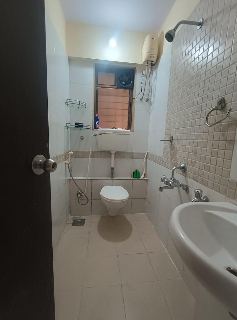 Attached Bathroom, runwal-garden-city 2 Bedroom 550 Sq.Ft. Apartment In Balkum Pada Thane 9623013