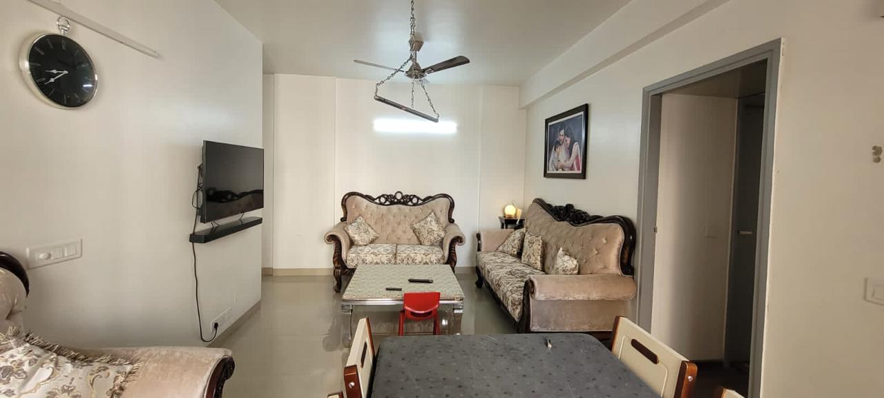 2 BHK + Extra Room Apartment For Sale in M3M Flora 68