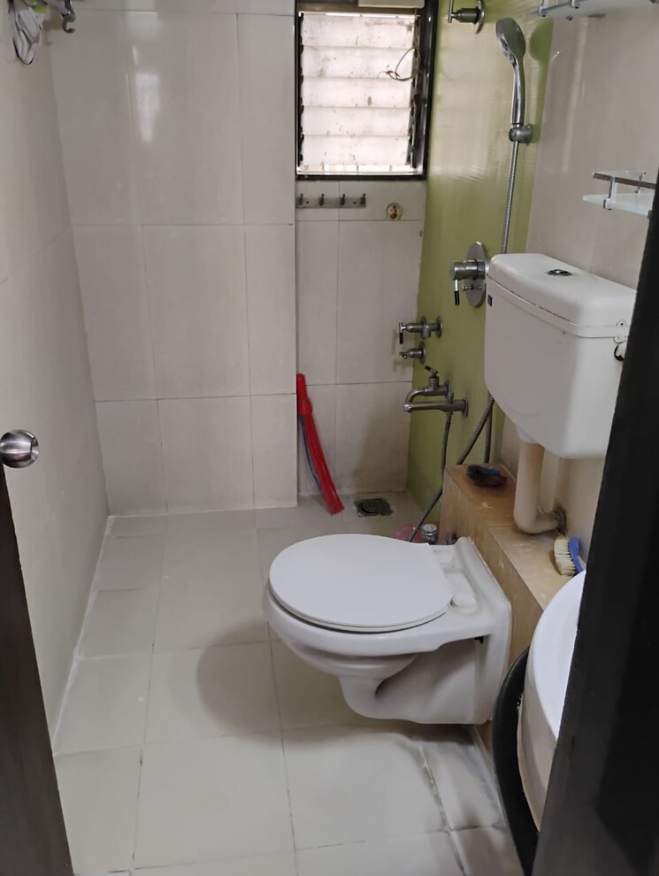 Bathroom, vardhman-gardens 2 Bedroom 650 Sq.Ft. Apartment In Balkum Pada Thane 9623017