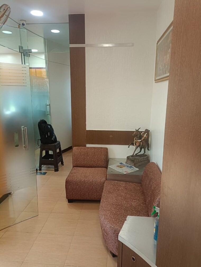 Common Area, fergusson college road Commercial Office Space 400 Sq.Ft. In Fergusson College Road Pune 9623048