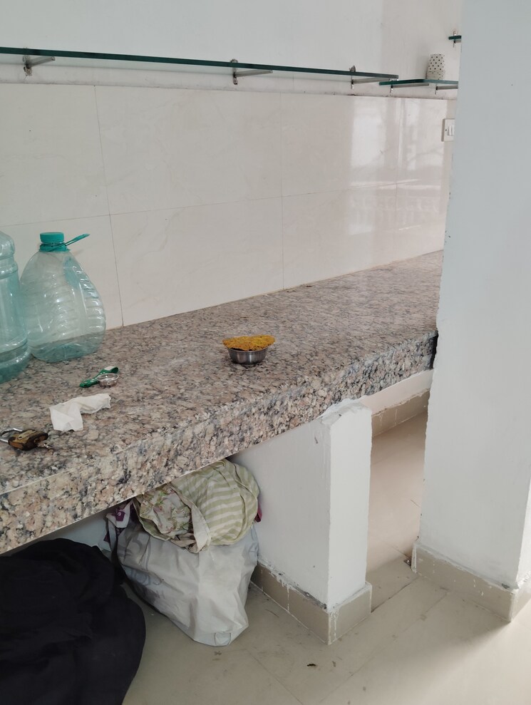 Kitchen, kalkaji 1.5 Bedroom 600 Sq.Ft. Builder Floor In Kalkaji Delhi 9623046