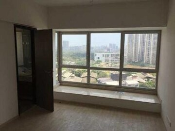 Room in 2 BHK Apartment at DB Orchid Woods, Goregaon East – for Rent