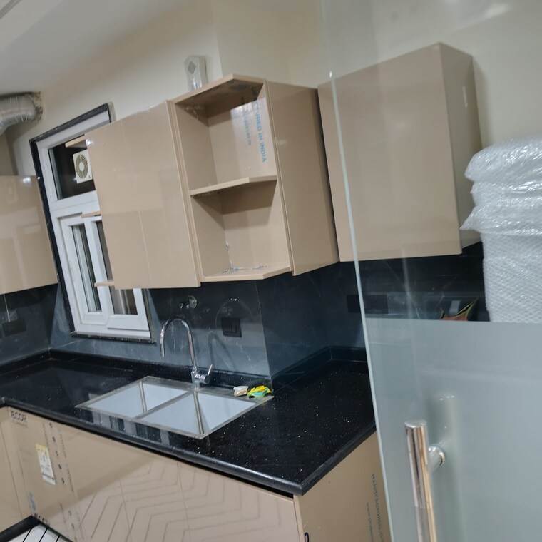 Kitchen, kalkaji 1.5 Bedroom 450 Sq.Ft. Builder Floor In Kalkaji Delhi 9623050