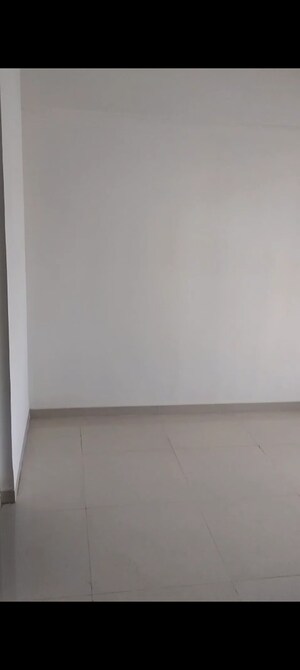 Room in 2 BHK Apartment at Alliance Fortuna Blue, Lower Parel – for Rent