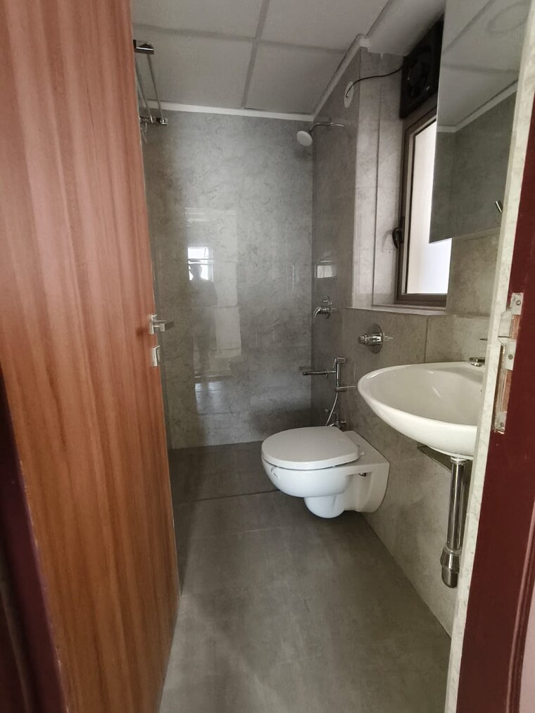 Bathroom, sheth-irene 2 Bedroom 676 Sq.Ft. Apartment In Malad West Mumbai 9623068