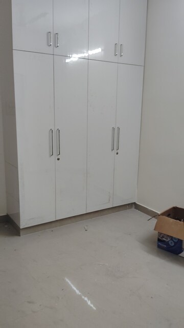 Room in 2.5 BHK Builder Floor at Kalkaji – for Rent