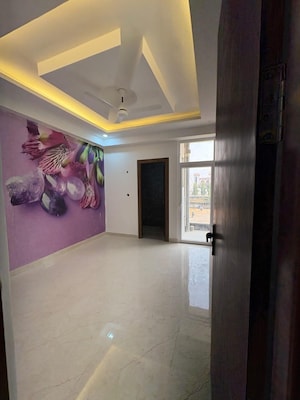 Room in 3 BHK Builder Floor at Vihaan Homes, Sector 1 Greater Noida – for Sale