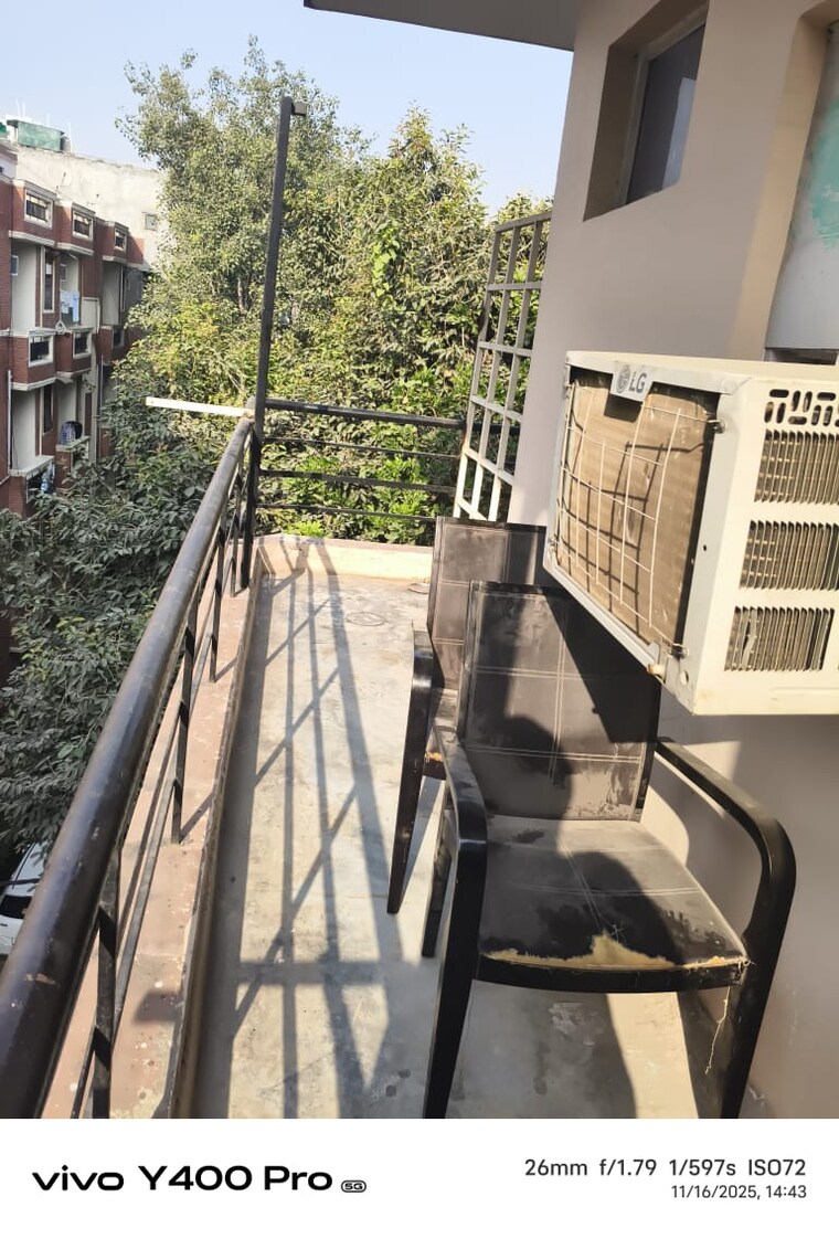 Balcony, kalkaji 2.5 Bedroom 700 Sq.Ft. Builder Floor In Kalkaji Delhi 9623060