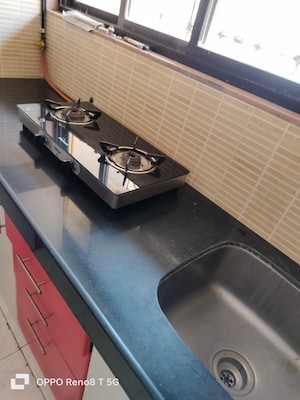 Furnished Amenities in 2 BHK Apartment at Andheri West – for Sale