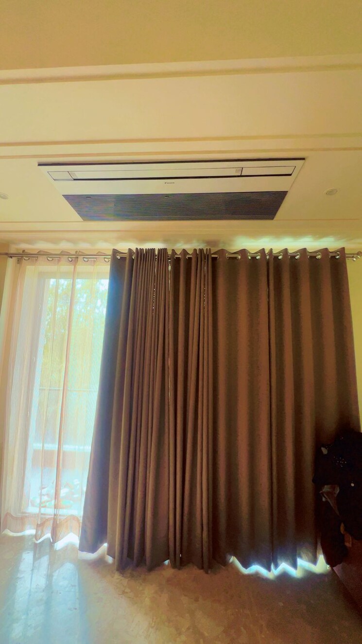 Room, anand vihar 3 Bedroom 1800 Sq.Ft. Builder Floor In Anand Vihar Delhi 9623081