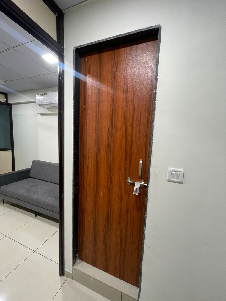 Other, alkapuri Commercial Office Space 375 Sq.Ft. In Alkapuri Vadodara 9623093