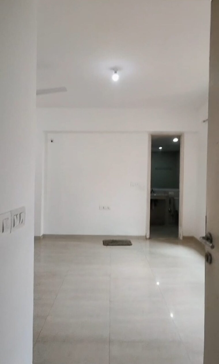 Room, hiranandani-meadows 3.5 Bedroom 1650 Sq.Ft. Apartment In Manpada Thane 9623104