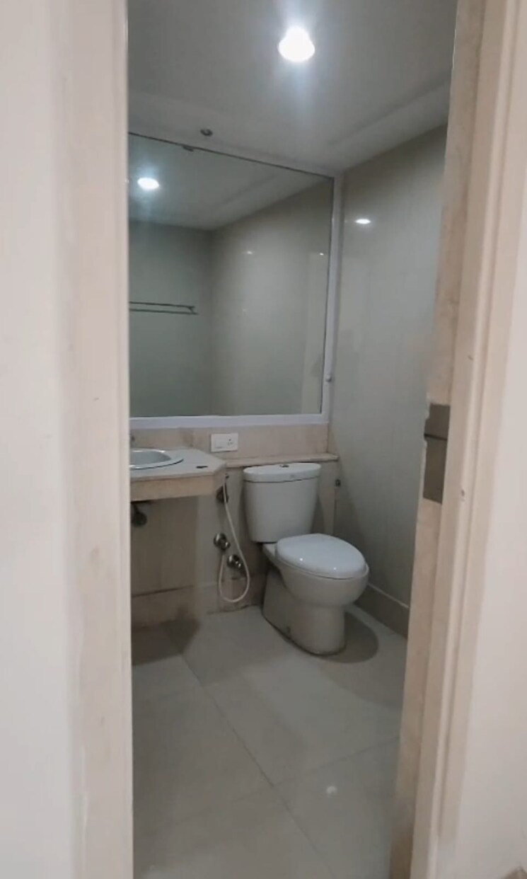 Bathroom, hiranandani-meadows 3.5 Bedroom 1650 Sq.Ft. Apartment In Manpada Thane 9623104