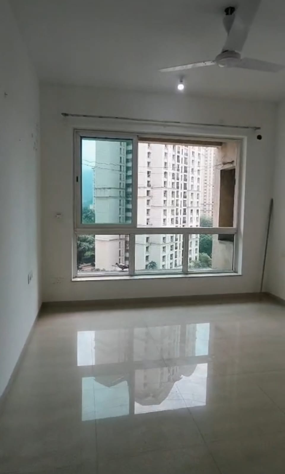 3.5 BHK Apartment For Rent in Hiranandani Meadows