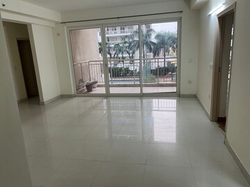 Room in 2 BHK Apartment at Suncity Avenue 76, Sector 76 – for Sale