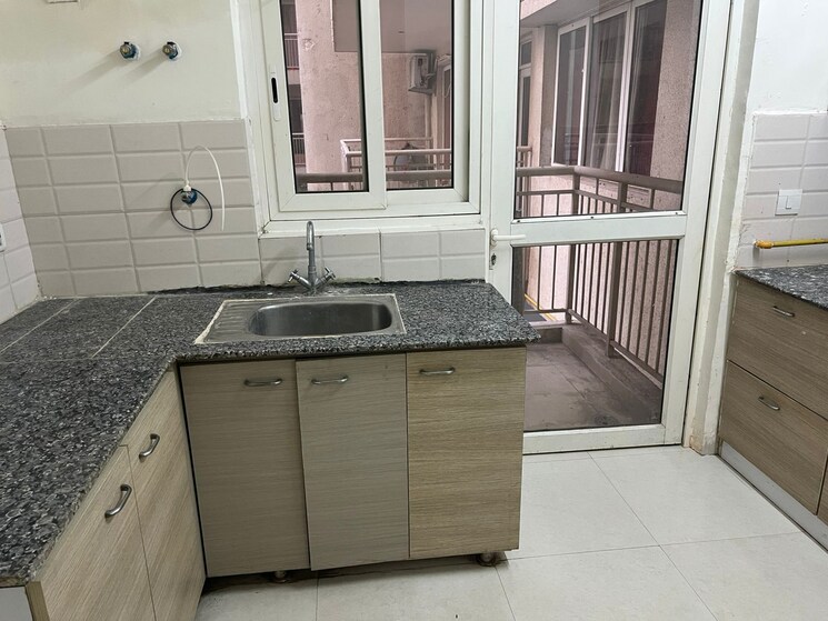 Kitchen, suncity-avenue-76 2 Bedroom 582 Sq.Ft. Apartment In Sector 76 Gurgaon 9623106