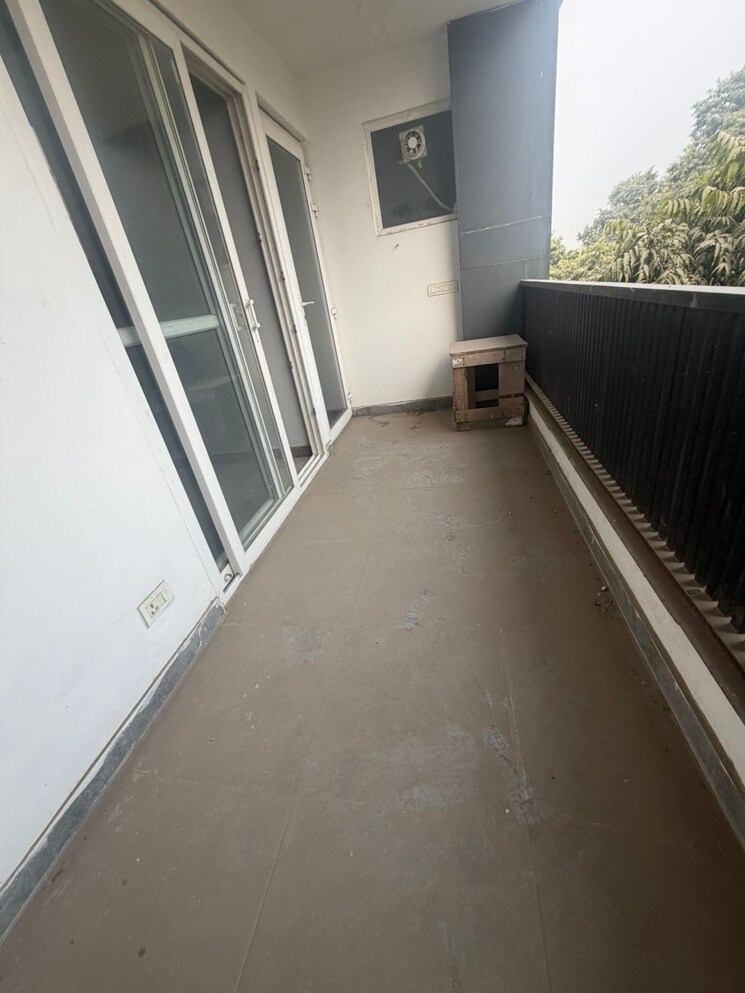 Balcony, sector 12 3 Bedroom 1500 Sq.Ft. Builder Floor In Sector 12 Gurgaon 9623113