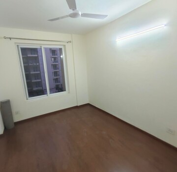 Room in 3.5 BHK Apartment at 3C Orris Greenopolis, Sector 89 – for Rent
