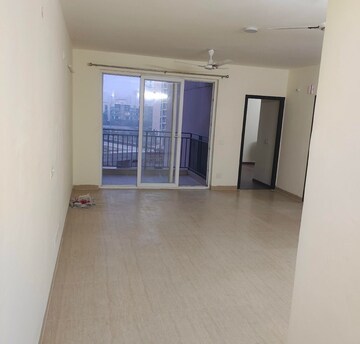 Room in 3.5 BHK Apartment at 3C Orris Greenopolis, Sector 89 – for Rent