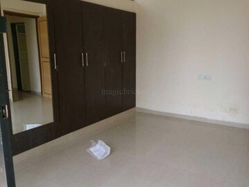 Room in 1 BHK Apartment at K Raheja Raheja Residency, Malad East – for Rent