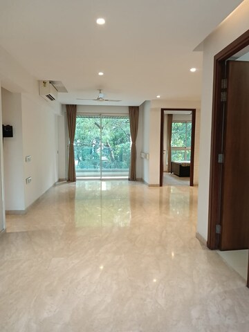 Room in 3 BHK Apartment at Hiranandani Meadows, Manpada – for Sale