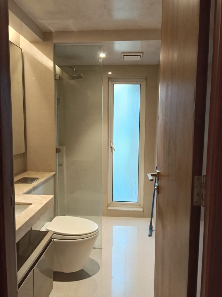 Bathroom, hiranandani-meadows 3 Bedroom 1825 Sq.Ft. Apartment In Manpada Thane 9623134