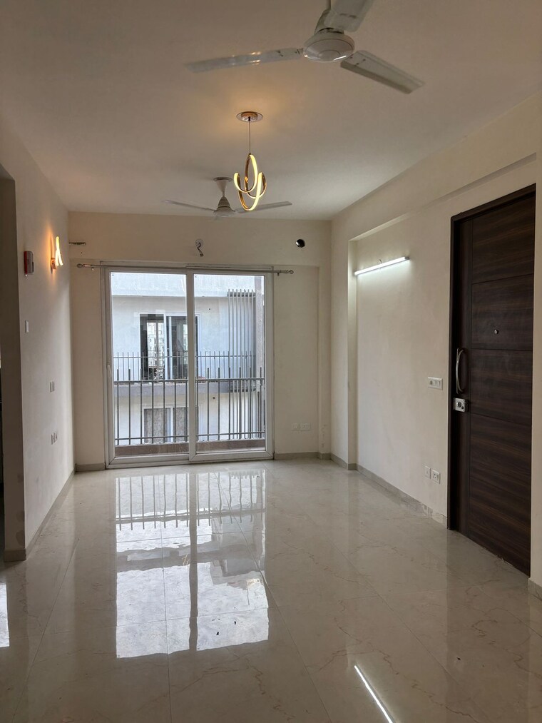 Room, suncity-avenue-76 2 Bedroom 635 Sq.Ft. Apartment In Sector 76 Gurgaon 9623121