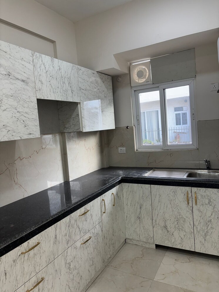 Kitchen, suncity-avenue-76 2 Bedroom 635 Sq.Ft. Apartment In Sector 76 Gurgaon 9623121