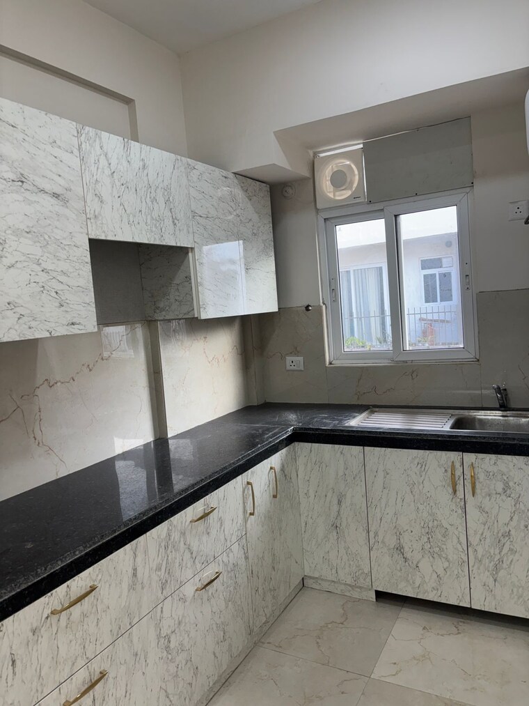 Kitchen, suncity-avenue-76 2 Bedroom 635 Sq.Ft. Apartment In Sector 76 Gurgaon 9623121