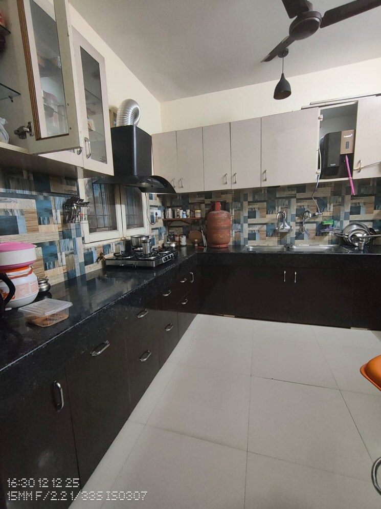 Kitchen, vijay-ratan-vihar 3 Bedroom 1500 Sq.Ft. Apartment In Sector 15 Gurgaon 9623133