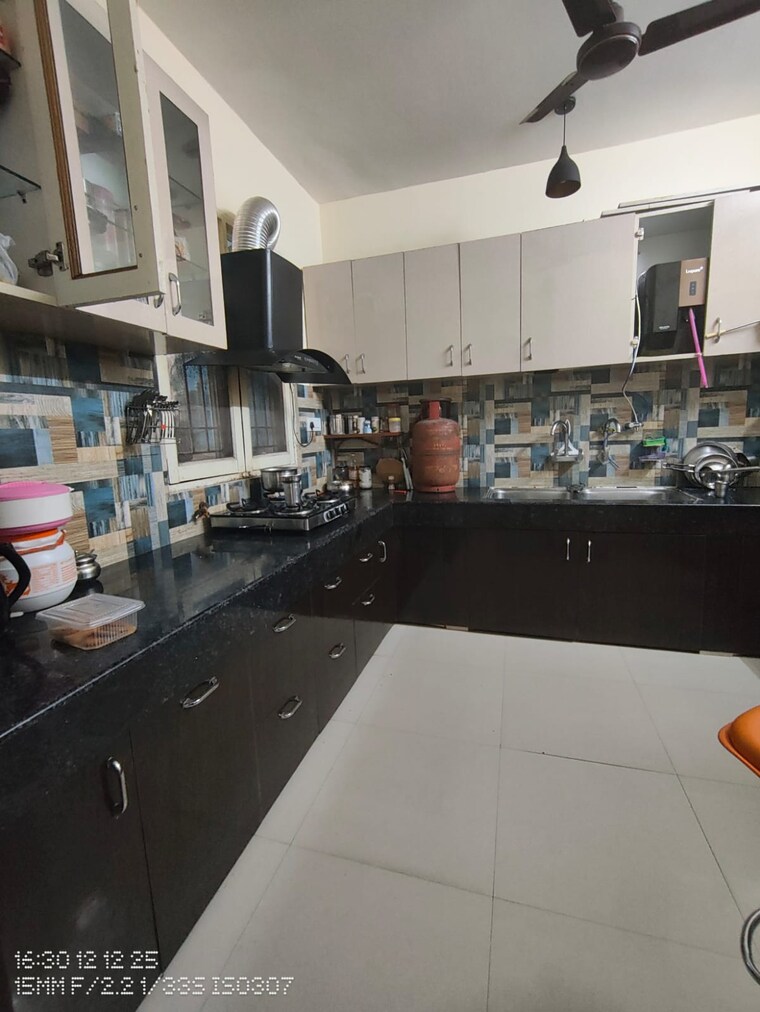 Kitchen, vijay-ratan-vihar 3 Bedroom 1500 Sq.Ft. Apartment In Sector 15 Gurgaon 9623133