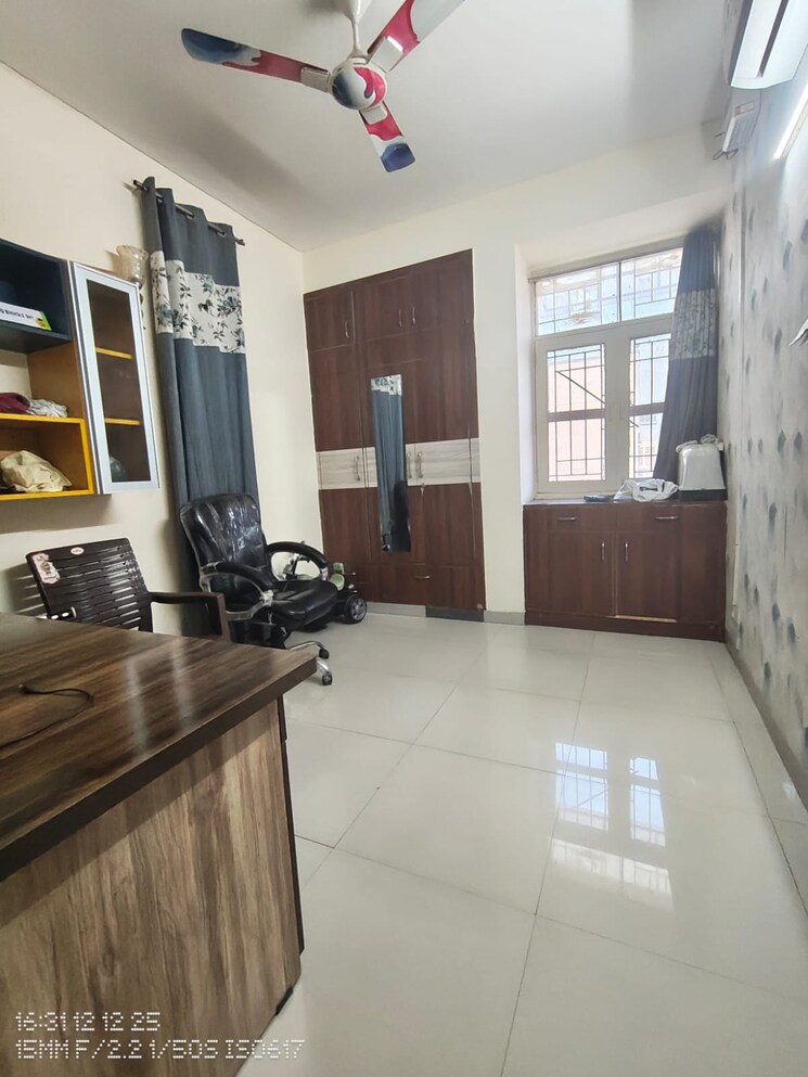 Kitchen, vijay-ratan-vihar 3 Bedroom 1500 Sq.Ft. Apartment In Sector 15 Gurgaon 9623133