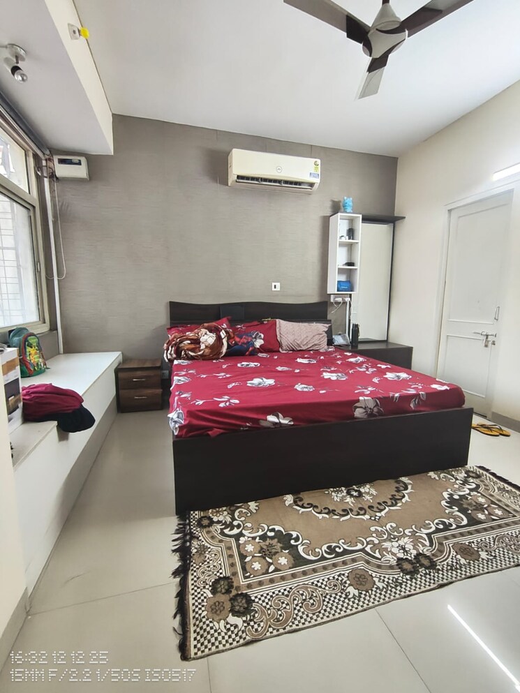 Bedroom, vijay-ratan-vihar 3 Bedroom 1500 Sq.Ft. Apartment In Sector 15 Gurgaon 9623133