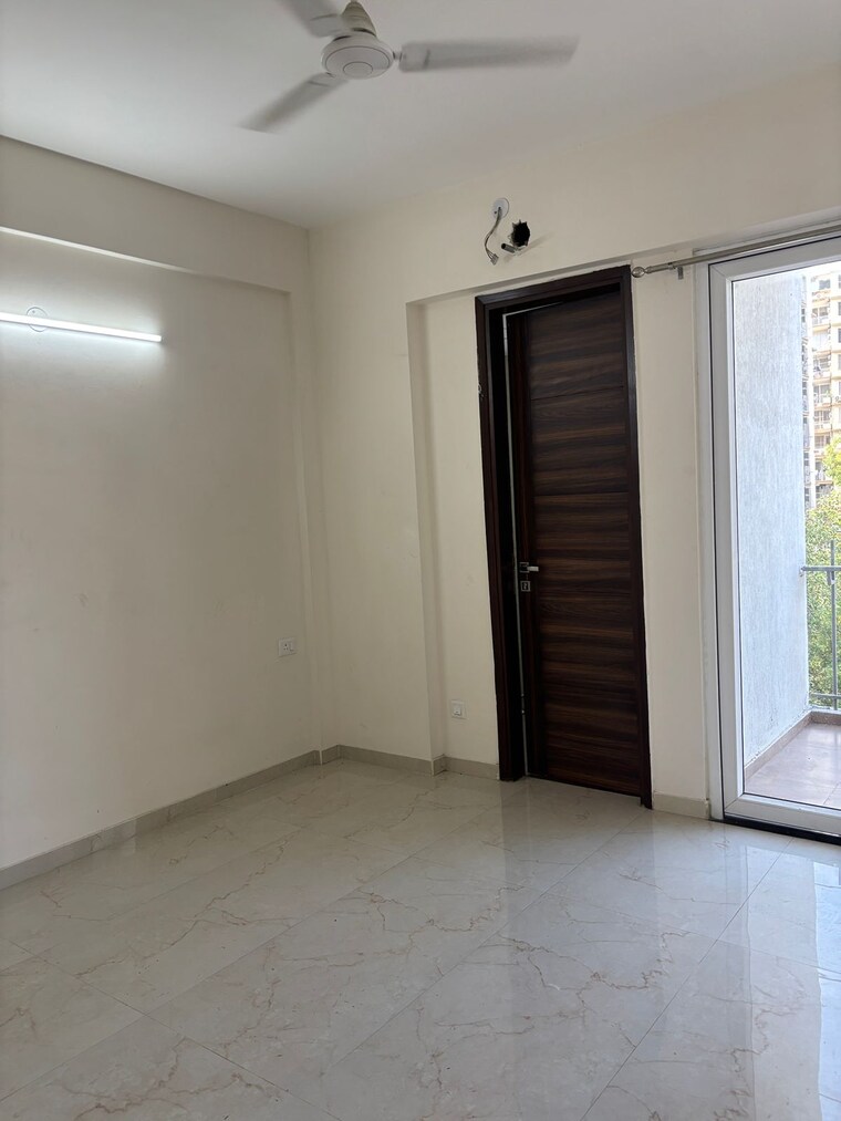 Room, suncity-avenue-76 2 Bedroom 635 Sq.Ft. Apartment In Sector 76 Gurgaon 9623130