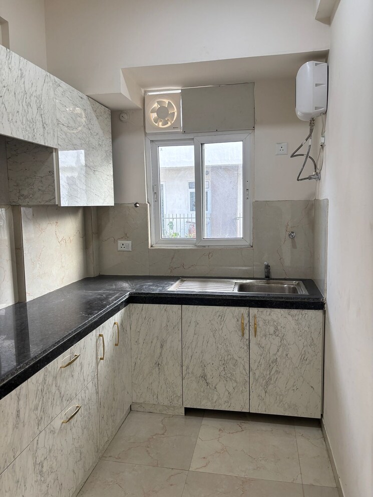 Kitchen, suncity-avenue-76 2 Bedroom 635 Sq.Ft. Apartment In Sector 76 Gurgaon 9623130