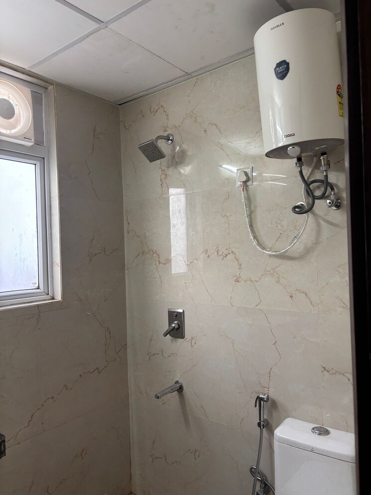 Attached Bathroom, suncity-avenue-76 2 Bedroom 582 Sq.Ft. Apartment In Sector 76 Gurgaon 9623135