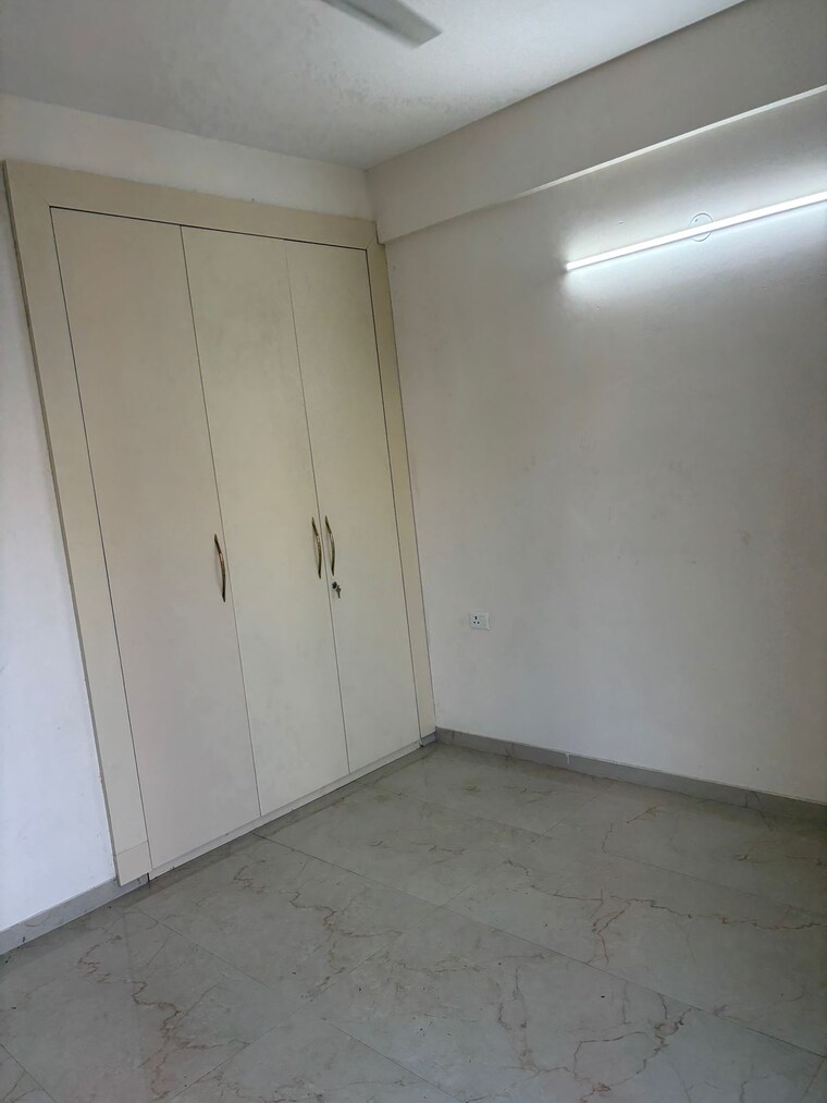 Room, suncity-avenue-76 2 Bedroom 582 Sq.Ft. Apartment In Sector 76 Gurgaon 9623135