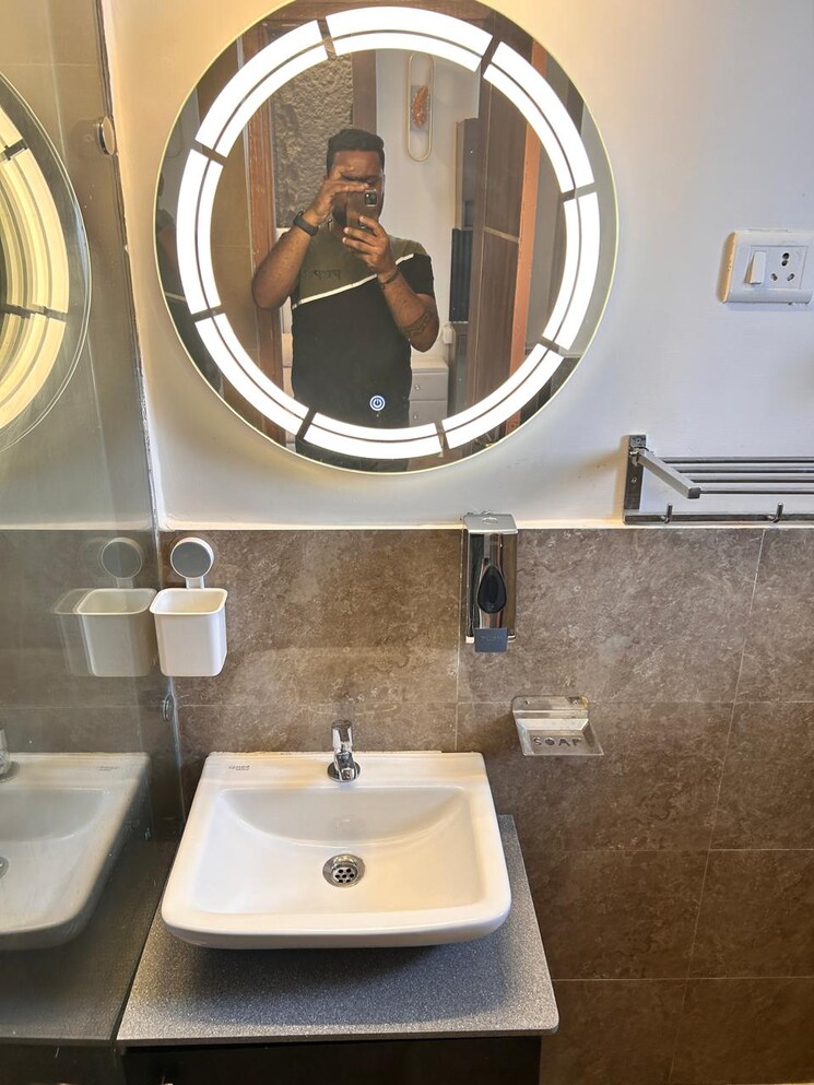 Attached Bathroom, suncity-avenue-76 2 Bedroom 582 Sq.Ft. Apartment In Sector 76 Gurgaon 9623143