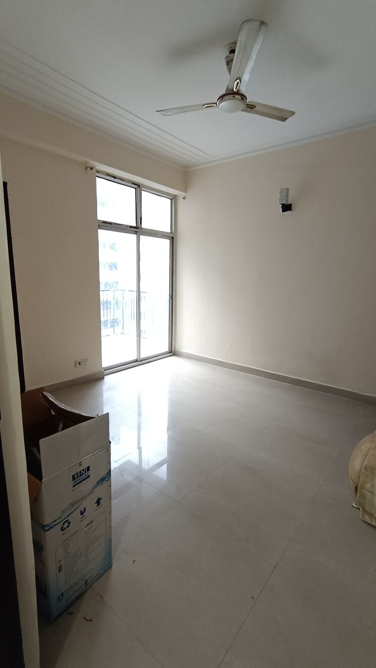 Room, skytech-matrott 2 Bedroom 1150 Sq.Ft. Apartment In Sector 76 Noida 9623146