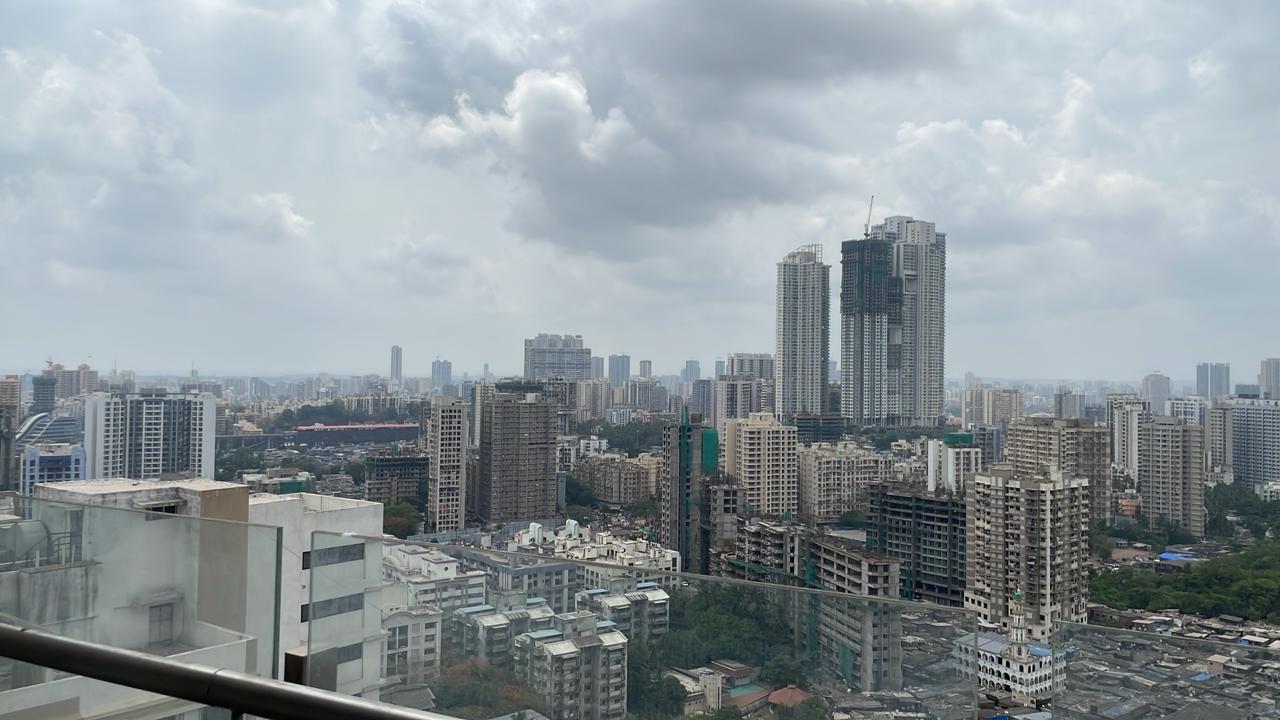 2 BHK Apartment For Sale in JP Decks